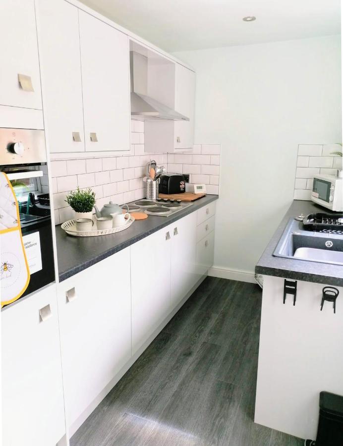 فيلا Sunset House - Whitby Townhouse Near The Sea Sleeps 8 المظهر الخارجي الصورة