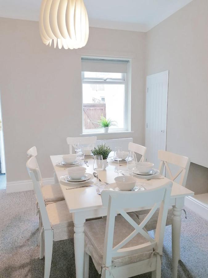 فيلا Sunset House - Whitby Townhouse Near The Sea Sleeps 8 المظهر الخارجي الصورة